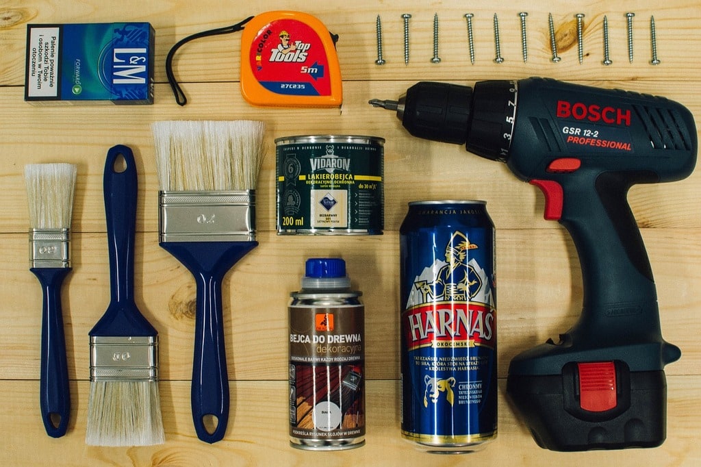 Pourquoi déléguer ses travaux de bricolage ?